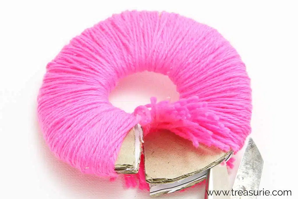 How to Make Pom Poms