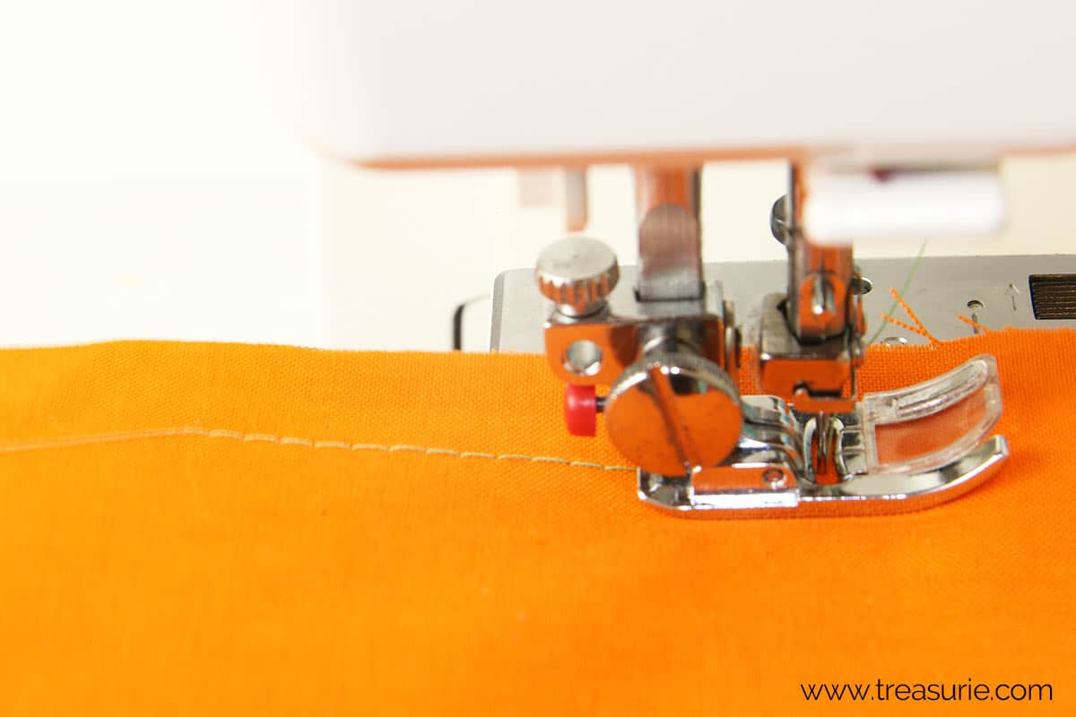 How to Use a Sewing Machine to straight stitch